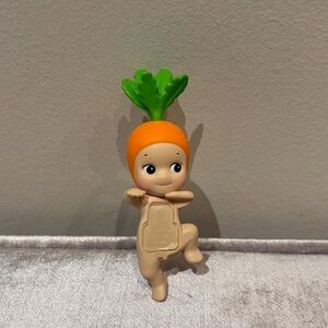Sonny Angel Carrot Harvest Hipper